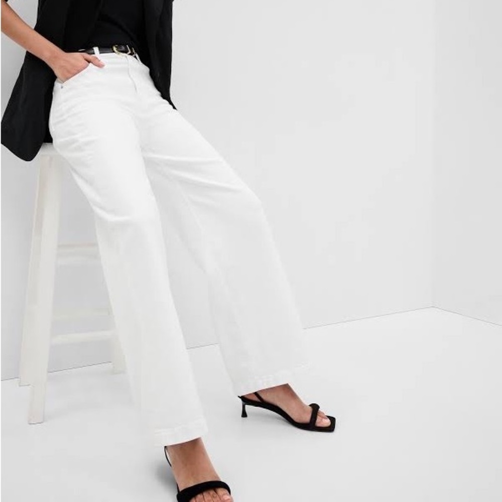 NWT GAP High Rise Stride Ankle Jeans with Washwell